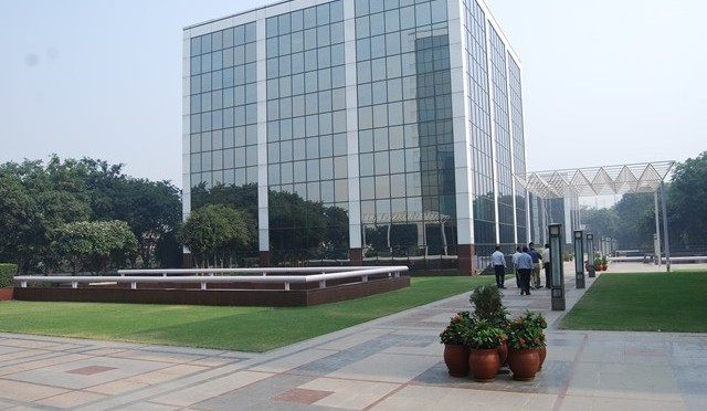 Office Space in DLF Corporate Park